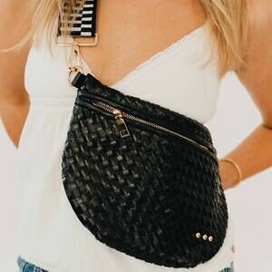 NEW PRETTY SIMPLE women's woven westlyn bum bag in black
